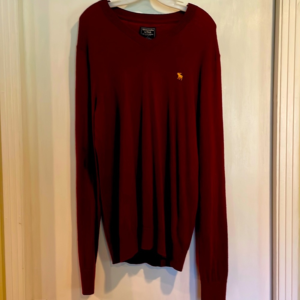 Abercrombie & Fitch Men’s V Neck Sweater Burgundy L